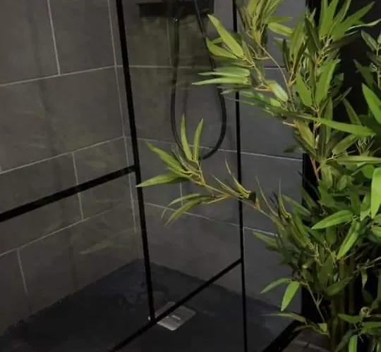 Eau Bon'heure Love hotel