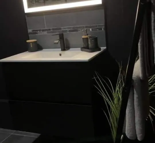 Eau Bon'heure Love hotel *